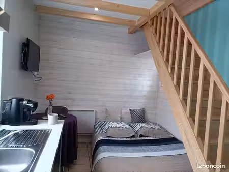 loué un studio à proximité de la rochelle
