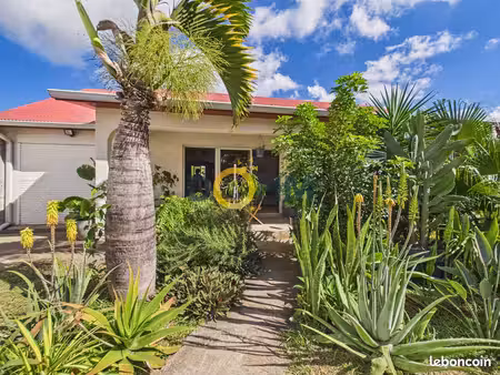 villa 5 pièces 102 m²