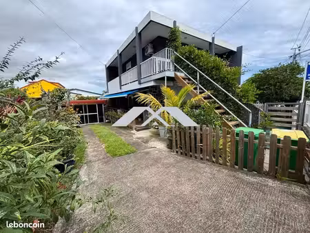 immeuble 190 m² petite île