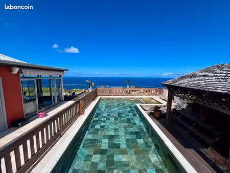villa d’exception de 280 m² avec piscine et vue mer panoramique – petit-île