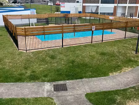 duplex f4 meublé + piscine + aire de jeux enfants