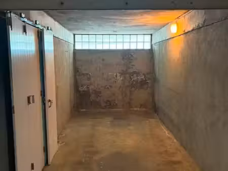 garage fermé à louer