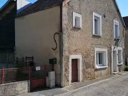 maison bord de rivière