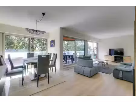 exclusivité   résidence de standing  bayonne quartier des arènes t4 avec terrasse et place