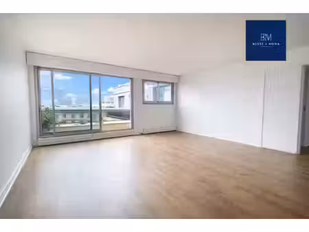 appartement 95m2  dernier étage  avec terrasse  balcon et 2