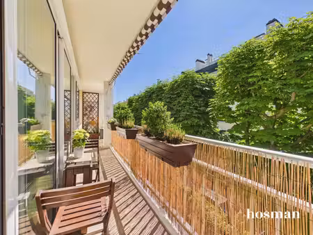 appartement traversant de 5 pièces  87 25 m²  balcon  lumineux  rue jean baptiste charcot 
