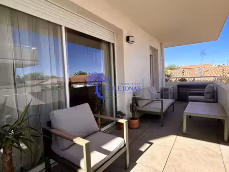 exclusivité : quartier sainte christine appartement récent e