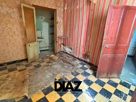 à vendre maison de charme à rénover nîmes  rue gautier
