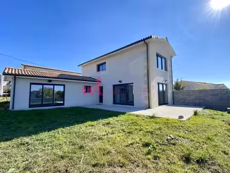 maison 4 pièces  3 chambres  3 sdb