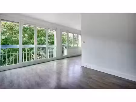 location appartement 3 pièces 80 m² à ville-d'avray (92410)  1 621 €