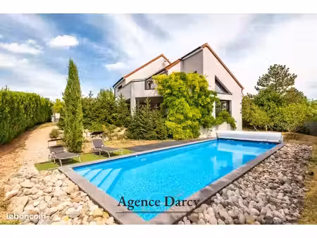 propriété 6 pièces 175 m²