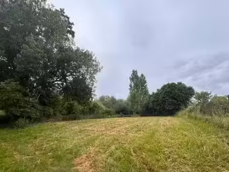 terrain 710 m² trefumel