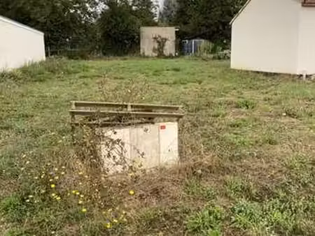 vente terrain à celles-sur-belle (79370) : à vendre / celles-sur-belle
