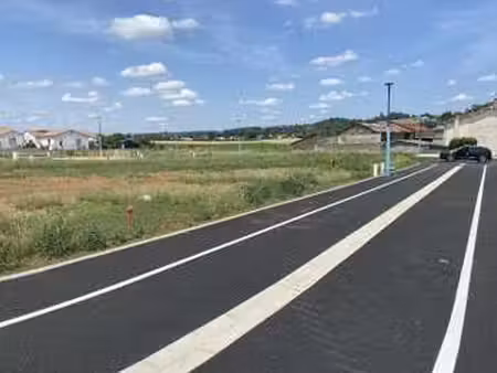 vente terrain à exireuil (79400) : à vendre / exireuil