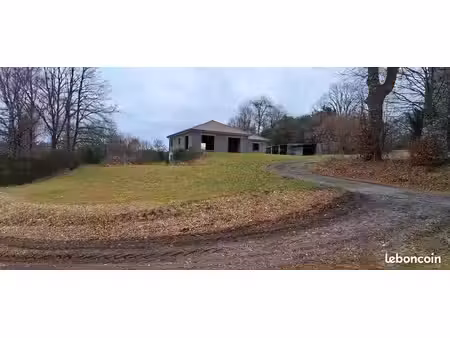 maison à la campagne