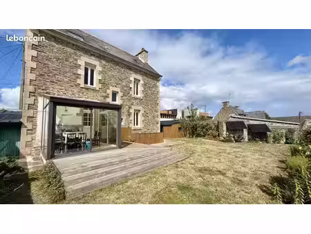 belle maison en pierres au cœur de tréguier