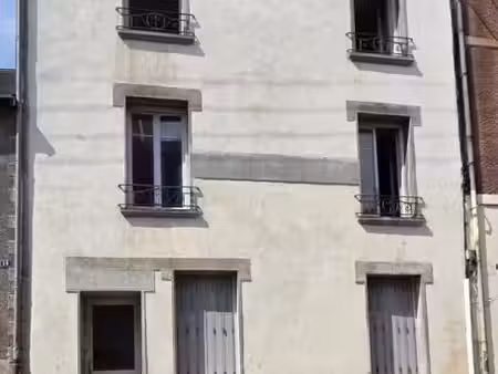 immeuble 3 pièces 93 m²