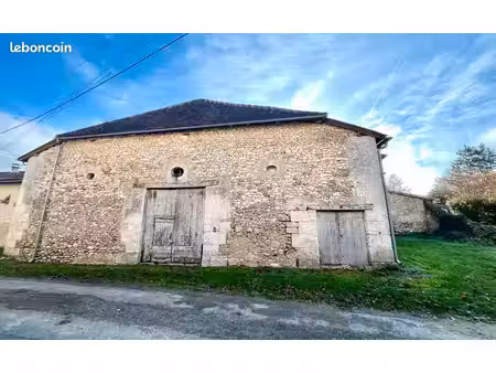 grange en excellent état 174 m²