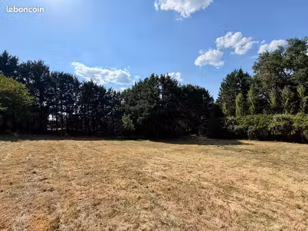 terrain 2 500 m² vergt