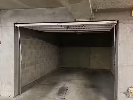 garage/box coeur de lannion à louer
