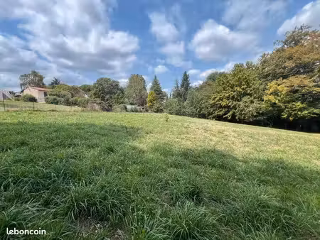 terrain 3 453 m² champcevinel