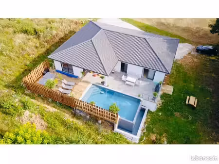 maison 5 chambres avec piscine à débordement