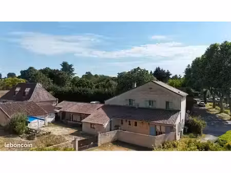 a vendre maison en pierre avec dependance