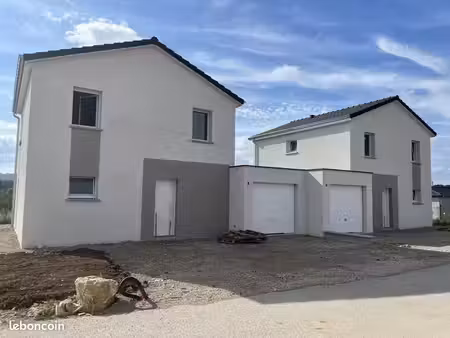 maison 90 m² geneuille
