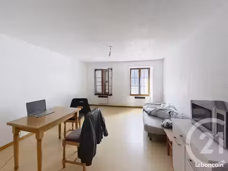 studio 1 pièce 34 m²