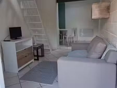 studio mezzanine meublé