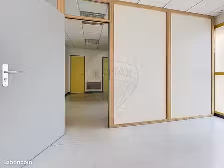 bureau 29 m²