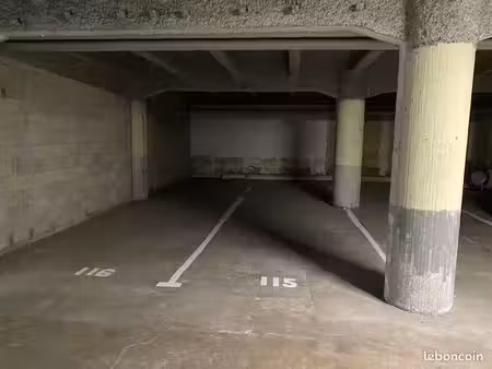 double place de parking dans sous-sol sécurisé rue x. marmier