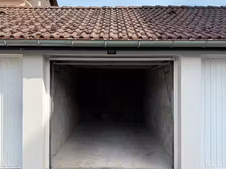 garage 13m² à louer