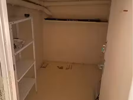 à louer location cave - box - garde meuble quartier hôpital dans une résidence sécurisé