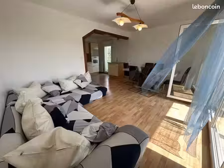 beau t3 meublé et lumineux avec 2 balcons  cave  box et parking