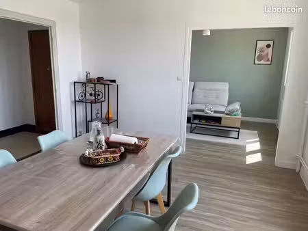 t4 avec balcon et garage