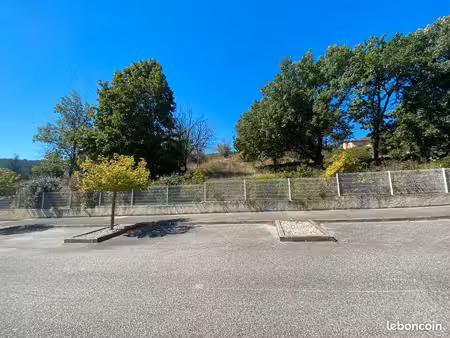terrain constructible 998 m² – clos  arboré  hors lotissement