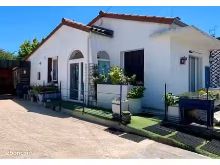 maison mitoyenne de plain-pied