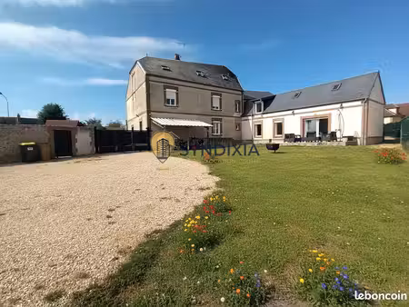 immeuble 19 pièces 337 m²