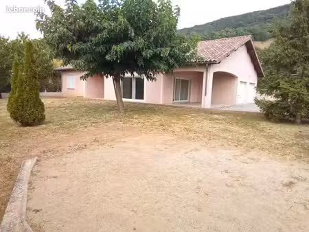 maison individuelle dans village de barbières