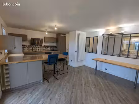 appartement standing t3 65 m² avec balcon à louer