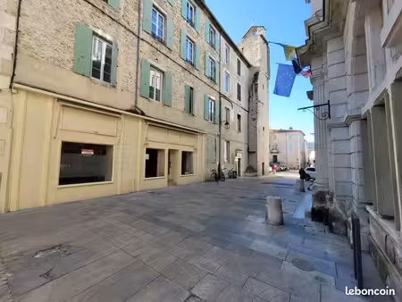 local commercial 80m2