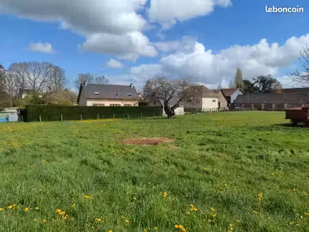 terrain 2 000 m² guiseniers