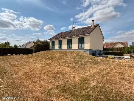 maison à menneval