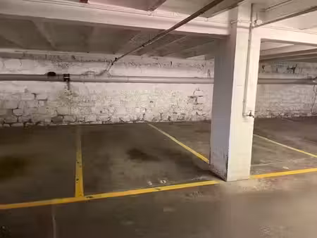 location parking 12 m² à paris 17ème (75017)  162 €