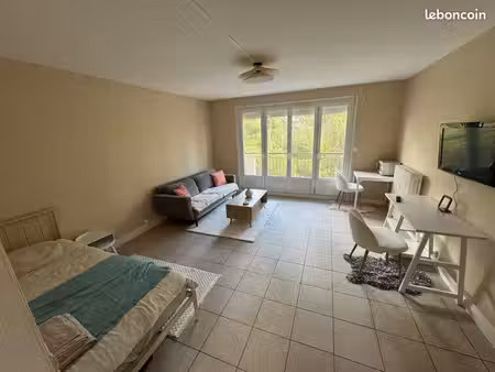 studio meublé 30 m² avec balcon – évreux centre / ifpe – bail mobilité
