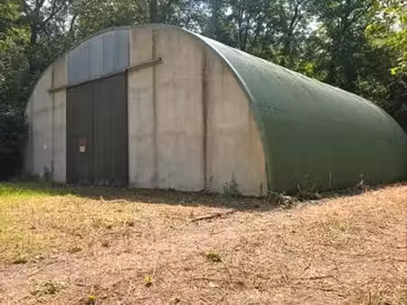 bâtiment / conteneur a louer