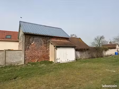 ◊ à louer – grange 60 m² – stockage / artisan – coudres – 300 /mois
