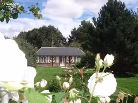 maisonnette dans jardin paysager proche de bernay