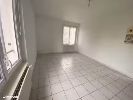 studio 1 pièce 24 m²